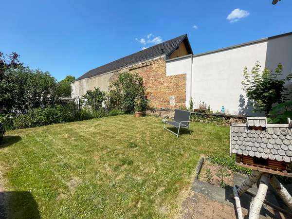 Familien aufgepasst! Großzügiges Einfamilienhaus mit toller Terrasse und Lagerfläche im Keller. — Bild 6 von 25