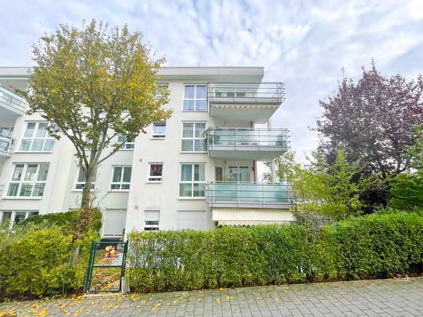 Großzügige 4-Zimmer-Wohnung in schöner Lage von Wiesbaden! — Bild 3 von 18