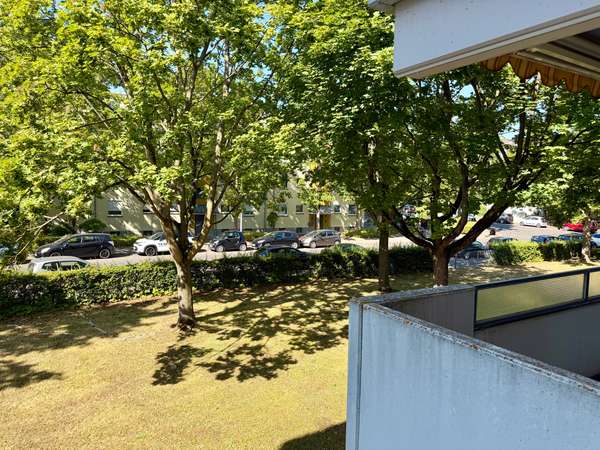 Sofort Bezugsfrei & voller Möglichkeiten - 3-ZImmer-Wohnung mit Balkon und Blick ins Grüne — Bild 8 von 20
