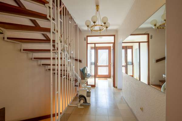 Raumwunder mit ausgebautem Dachgeschoss – Reihenmittelhaus mit Gestaltungspotential — Bild 5 von 32