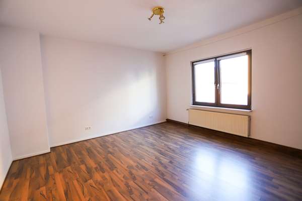 Selbstständige aufgepasst! Exklusives Wohn-/ Geschäftshaus in Mainz-Kastel! — Bild 15 von 26