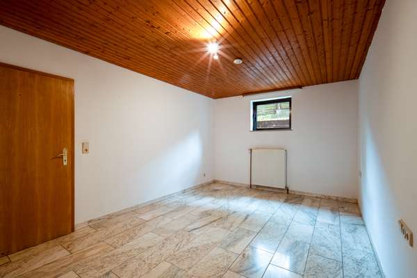 Zwei Häuser auf ca. 1.025 m² – Mehrfamilienhaus + Altbau mit Entwicklungs- und Renditepotenzial — Bild 24 von 42
