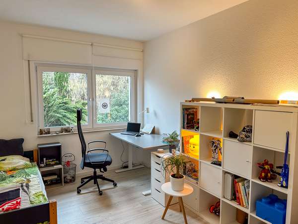 Traumwohnung im 2 Familienhaus mit Dachterrasse + Loggia + Garage — Bild 17 von 20