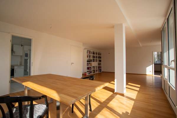 Humboldtstraße: 3-Zimmerwohnung mit Balkon und Sonnengarantie — Bild 9 von 18