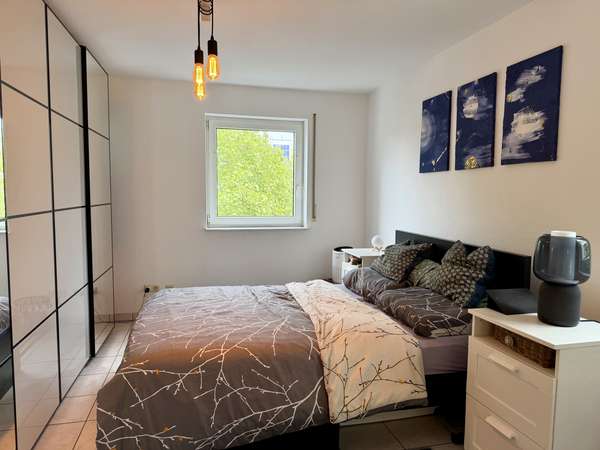 Sonnige 3-Zimmer Wohnung mit Balkon und Tiefgarage — Bild 8 von 13