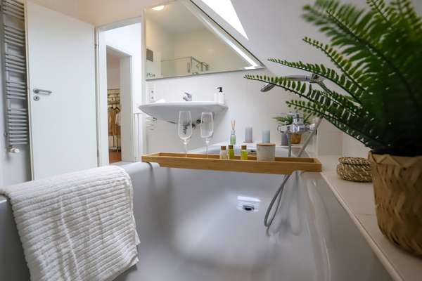 Traumhafte 3-Zimmer Maisonette Wohnung im schönen Wiesbaden! — Bild 8 von 10