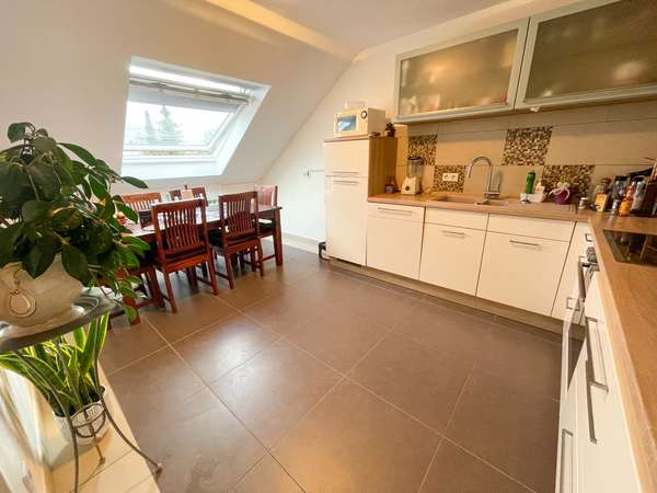 Schicke 3-Zimmer Dachgeschosswohnung in Idstein! — Bild 4 von 15