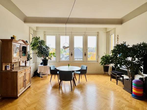 3-Zimmer Altbauwohnung mit zwei Balkonen - Ihr neues Zuhause zum Wohlfühlen! — Bild 2 von 13