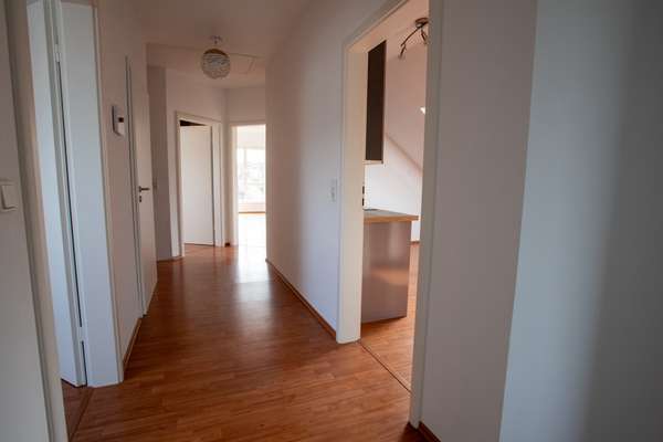 Gemütliche 3-Zimmerwohnung in ruhiger Wohngegend in Walluf — Bild 2 von 12