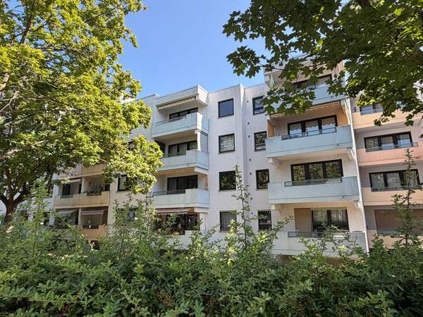 Sofort Bezugsfrei & voller Möglichkeiten - 3-ZImmer-Wohnung mit Balkon und Blick ins Grüne — Bild 19 von 20