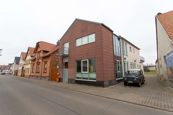 Geschäftshaus mit ca. 280 m² auf 2 Etagen! — Bild 3 von 50
