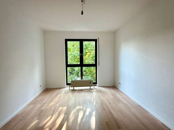 Ihr Sonnenbalkon an der Laubenheimer Höhe -  helle 3 Zimmerwohnung mit perfekter Raumaufteilung — Bild 15 von 18