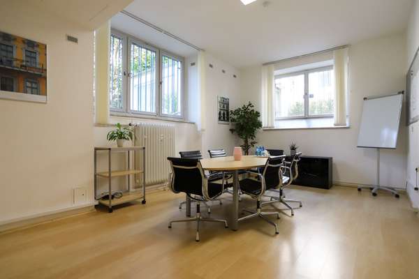 Bürofläche mit Garage in wunderschönen Altbauvilla in Wiesbaden Südost — Bild 10 von 12