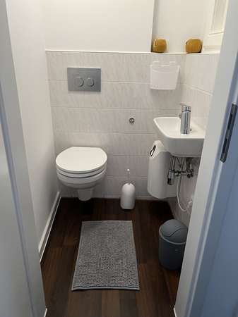 Möbliertes Wohnen auf Zeit: Individuelles Loft in ruhigem Innenhof-5 Min v. Taunusstr. — Bild 11 von 13