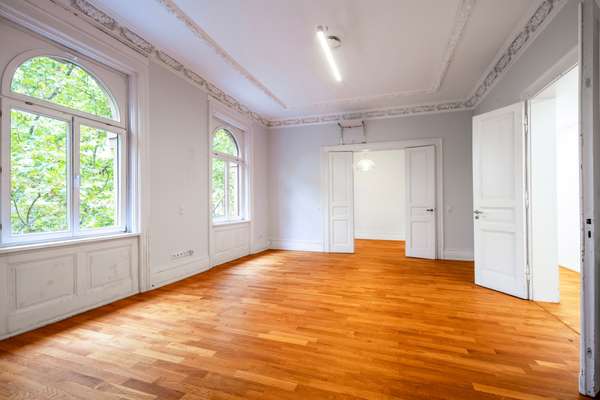 Stilvolle Altbauetage in denkmalgeschütztem Prachtbau – Exklusives Wohnen in bester Mainzer Lage — Bild 19 von 33