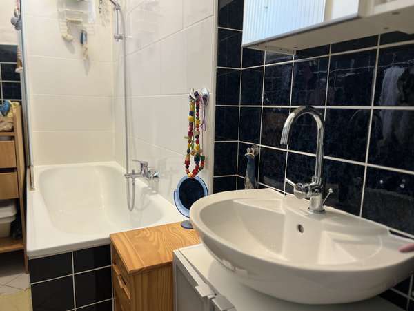 3-Zimmer Altbauwohnung mit zwei Balkonen - Ihr neues Zuhause zum Wohlfühlen! — Bild 8 von 13