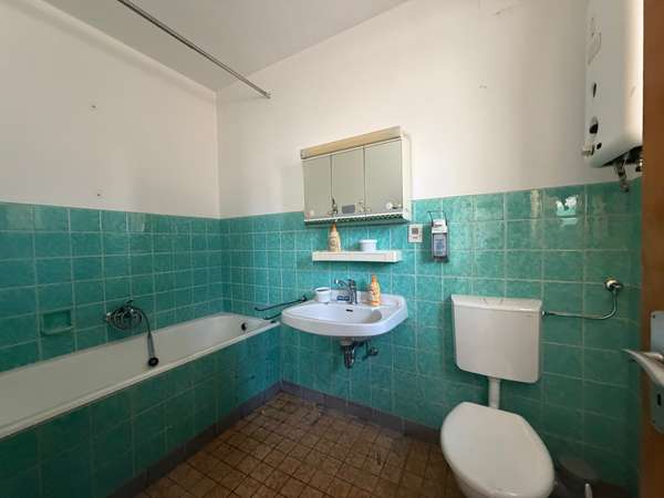 Entwicklungsobjekt zum Bodenrichtwert - vielfältiges Loft- u. Neubaupotenzial in Wiesbaden-Bierstadt — Bild 21 von 25