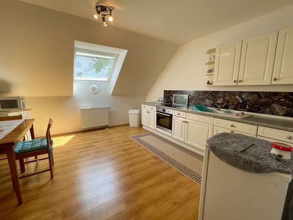 Familien aufgepasst! Großzügiges Einfamilienhaus mit toller Terrasse und Lagerfläche im Keller. — Bild 18 von 25