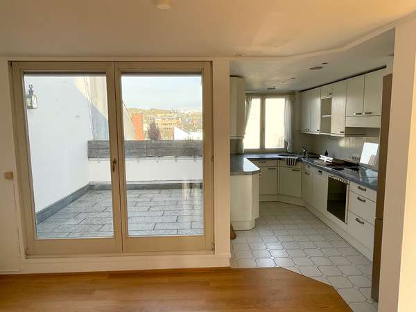 Einzigartige 3 ZKB Dachgeschosswohnung mit toller Aussicht — Bild 9 von 14