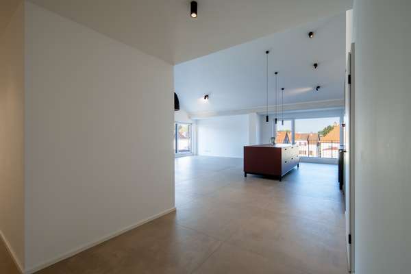 Exklusive barrierefreie Neubau-Penthousewohnung mit 3 Dachterrassen in Altrheinnähe — Bild 10 von 37