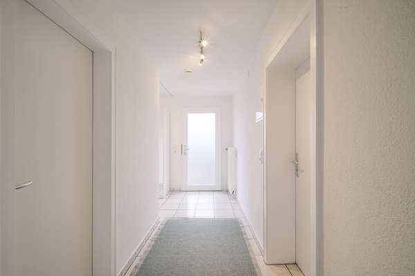 Möblierte Terrassenwohnung mit eigenem Garten - nur 20 Min von Wiesbaden City Center — Bild 7 von 11