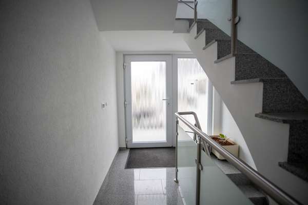 Attraktive 2-Zimmer-Wohnung mit EBK in Mainz — Bild 4 von 14