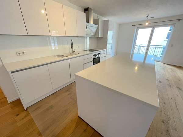 Exklusive 4-Zimmerwohnung mit PKW-Stellplatz in Bauschheim!! — Bild 4 von 23