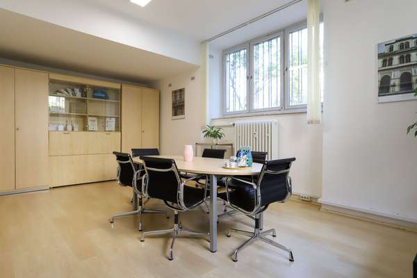 Bürofläche mit Garage in wunderschönen Altbauvilla in Wiesbaden Südost — Bild 12 von 12
