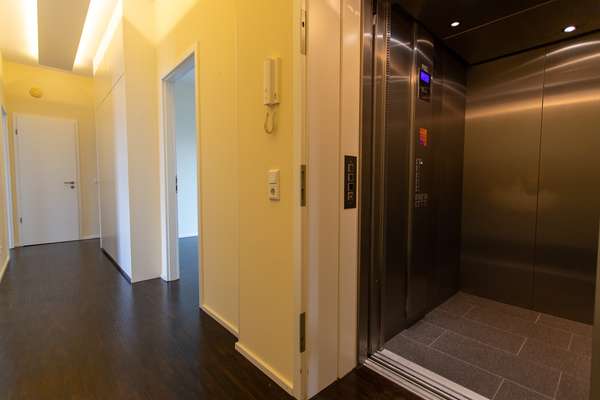 Moderne Penthouse Wohnung mit direktem Zugang vom Aufzug in die Wohnung! — Bild 4 von 25