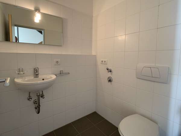Moderne Split Level-Wohnung mit Terrasse — Bild 7 von 10