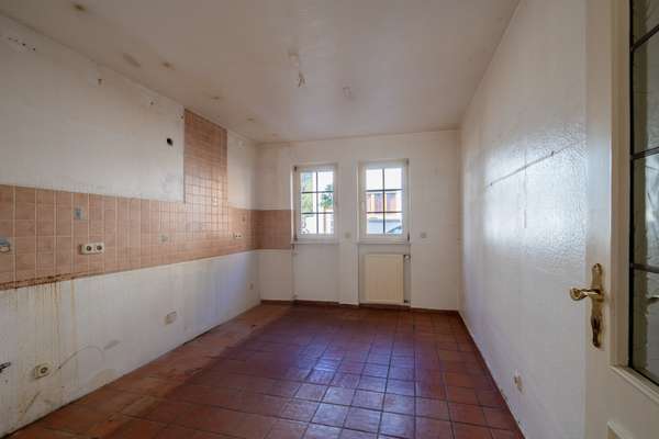 Urbanes Wohnen & ein hohes Maß an Lebensqualität: Charmantes Einfamilienhaus mit Einliegerwohnung — Bild 15 von 31