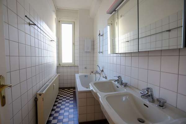 Schöne 4,5-Zimmer Wohnung in Wiesbaden-Nordost — Bild 26 von 27