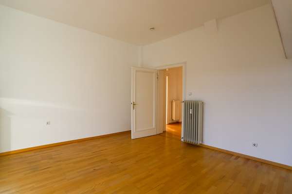 Schöne 4,5-Zimmer Wohnung in Wiesbaden-Nordost — Bild 12 von 27