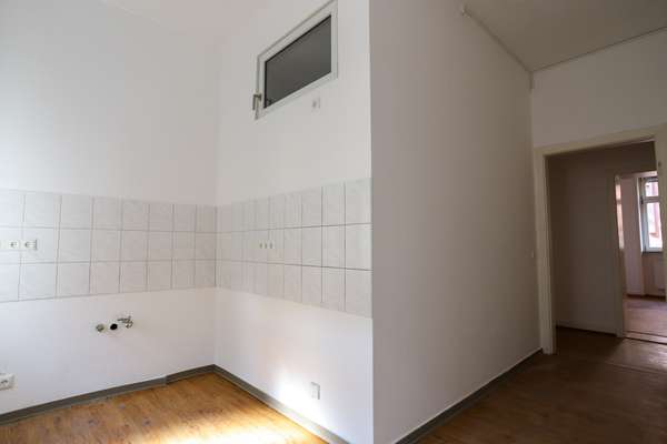 Schöne 3-Raum-Hochparterre-Wohnung im Wiesbadener Altbau! — Bild 6 von 9