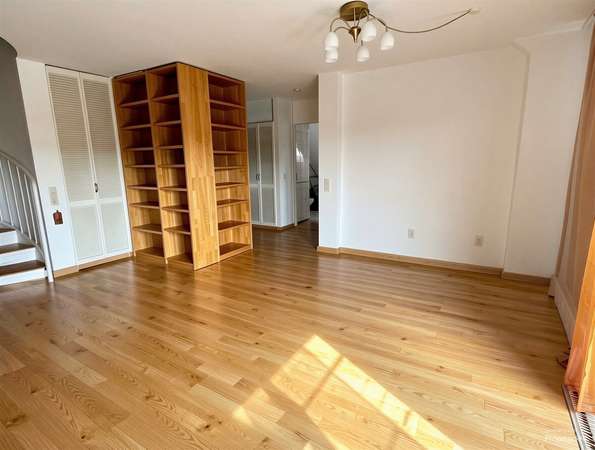 Wo die Dachterrasse zum zweitenWohnzimmer wird – Penthouse-Maisonette über zwei Ebenen — Bild 3 von 24