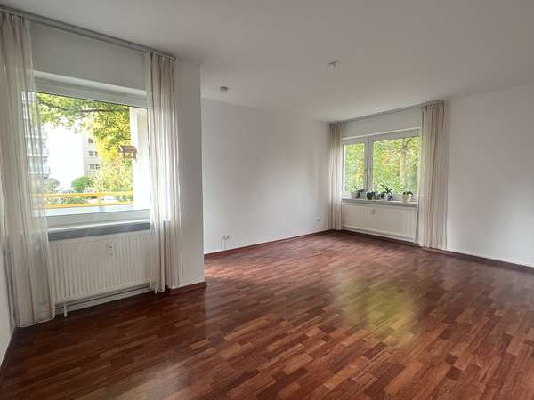 Gepflegte 3-Zimmerwohnung mit großem Balkon und Blick ins Grüne — Bild 3 von 11