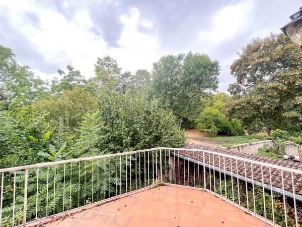 Charmantes Anwesen in direkter Lage zum Biebricher Schlosspark! — Bild 12 von 12