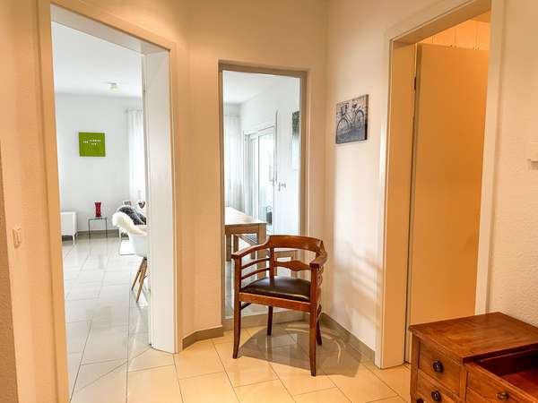 Traumwohnung im 2 Familienhaus mit Dachterrasse + Loggia + Garage — Bild 12 von 20