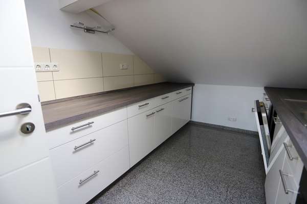 Attraktive 2-Zimmer-Wohnung mit EBK in Mainz — Bild 8 von 14