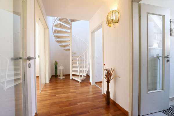 Traumhafte 3-Zimmer Maisonette Wohnung im schönen Wiesbaden! — Bild 2 von 10