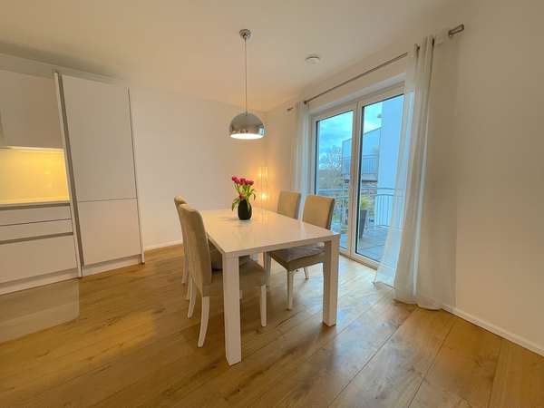 Exklusive 4-Zimmerwohnung mit PKW-Stellplatz in Bauschheim!! — Bild 8 von 23