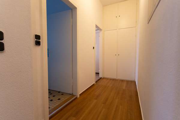 Attraktive 1,5-Zimmer-Wohnung in zentraler Lage in Wiesbaden — Bild 3 von 6