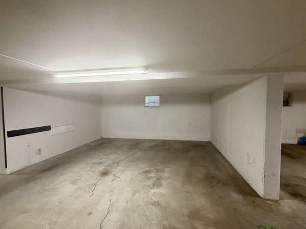 Sonnige 3-Zimmer Wohnung mit Balkon und Tiefgarage — Bild 12 von 13