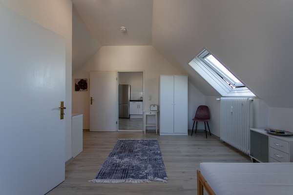Charmantes Altbau-MFH mit 5 WE in Eltville! Dachgeschosswohnung bereits freigestellt! — Bild 30 von 34