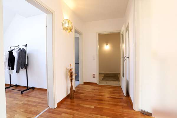 Traumhafte 3-Zimmer Maisonette Wohnung im schönen Wiesbaden! — Bild 3 von 10