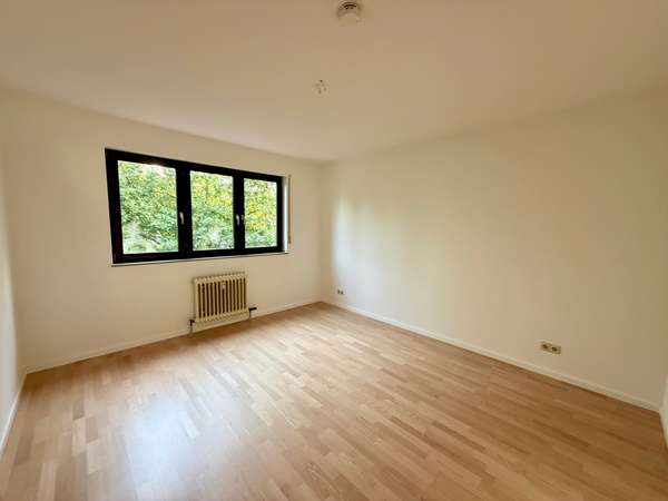 Ihr Sonnenbalkon an der Laubenheimer Höhe -  helle 3 Zimmerwohnung mit perfekter Raumaufteilung — Bild 12 von 18