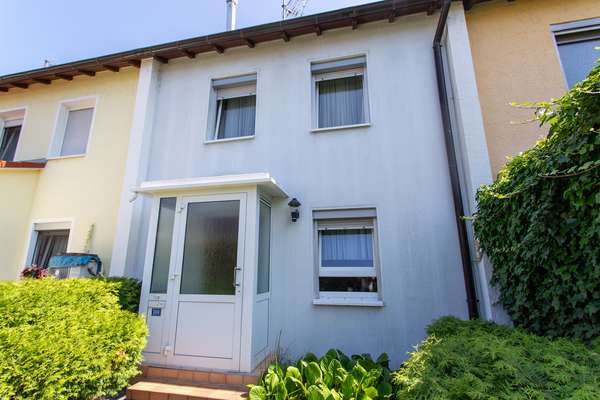 Charmantes Reihenmittelhaus in naturnaher Rheinlage von Mainz-Kastel! — Bild 2 von 16