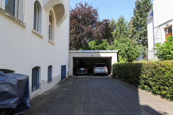 Bürofläche mit Garage in wunderschönen Altbauvilla in Wiesbaden Südost — Bild 3 von 12