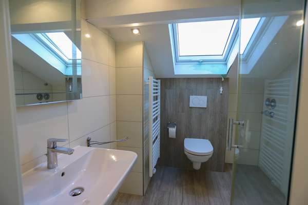 Attraktive 2-Zimmer-Wohnung mit EBK in Mainz — Bild 10 von 14