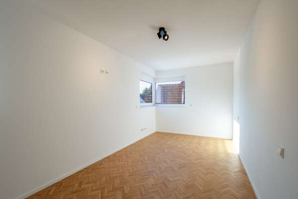Exklusive barrierefreie Neubau-Penthousewohnung mit 3 Dachterrassen in Altrheinnähe — Bild 20 von 37